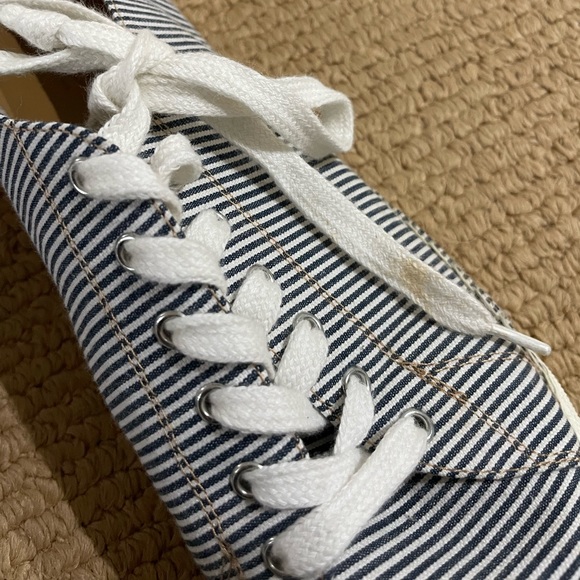 G.H. Bass Stripped Sneakers - Picture 8 of 10